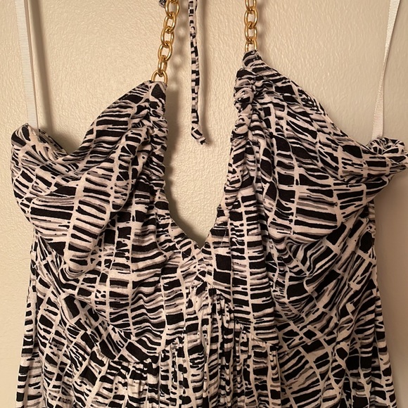 Express halter top - Picture 3 of 5